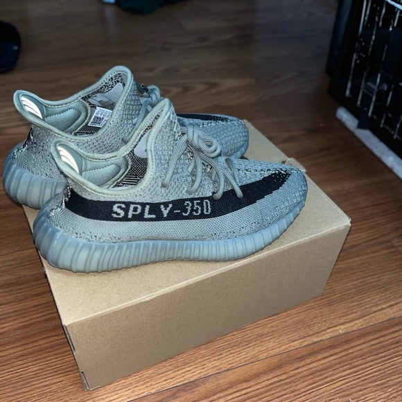 yeezy 350 v2 “granite” barley used with box . - Picture 5 of 6
